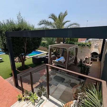 Green Villa Villa *
